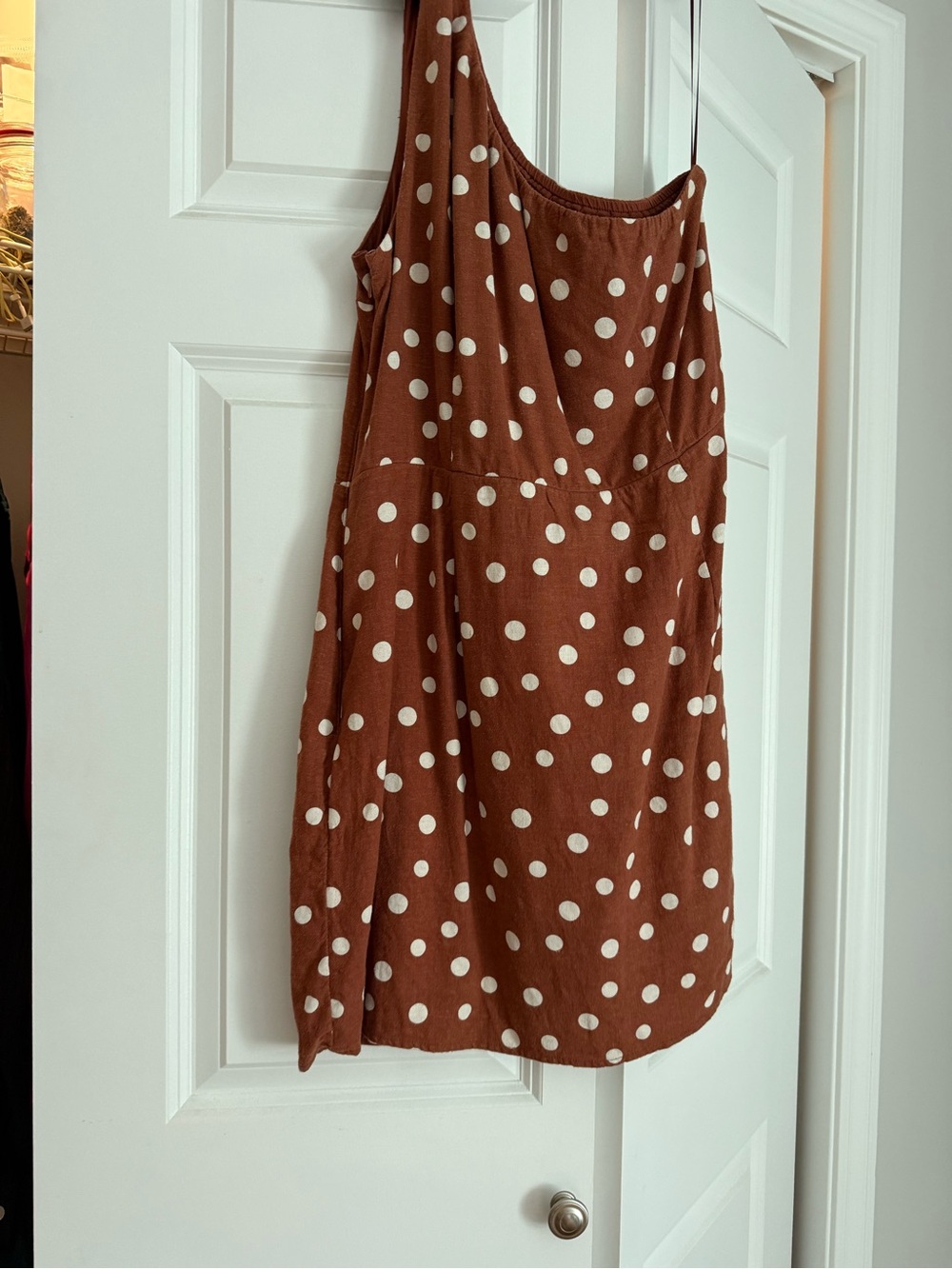 Abercrombie & Fitch Rust Brown One-Shoulder Polka Dot Dress - Picture 2 of 4